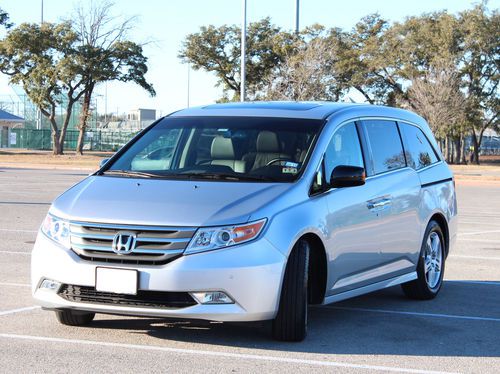 2011 honda odyssey touring elite 14k miles, silver, widescreen dvd, fully loaded