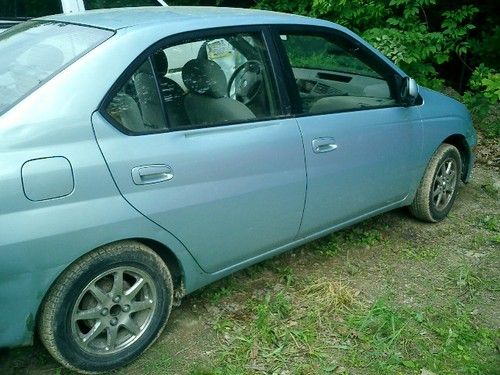 2001 toyota prius base sedan 4-door 1.5l