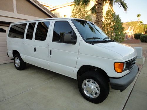 2004 ford e-350 xl econoline passenger van