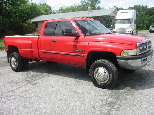 02 dodge ram 3500 larimie slt4x4 quad dullie cummins turbo diesel 5 speed