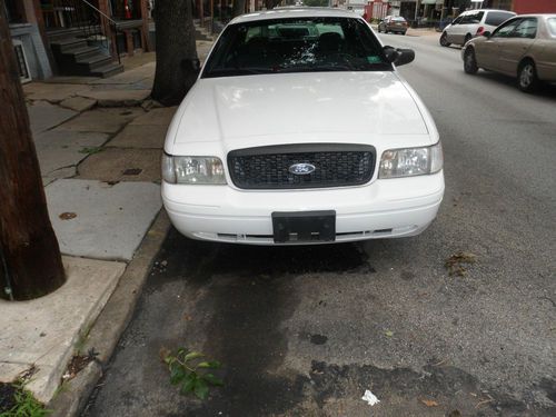 2004 crown victoria police interceptor  only  84,310 miles no reserve!!