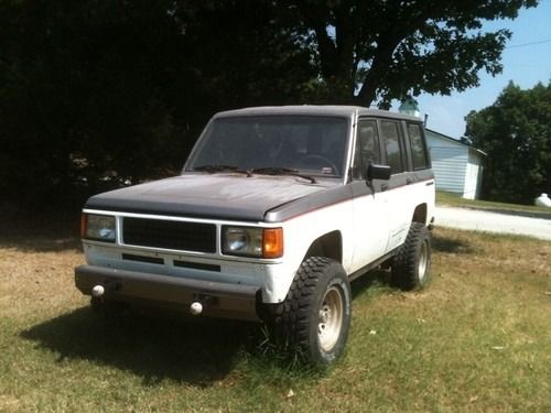 1987 isuzu trooper ls sport utility 4-door 2.3l