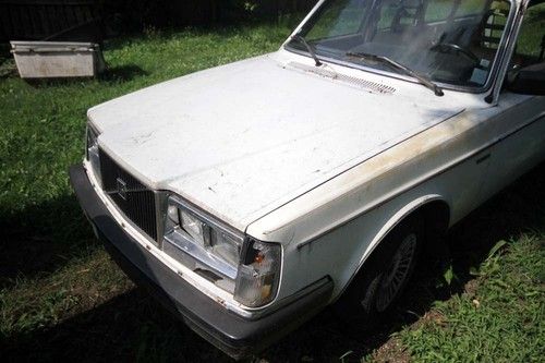 1983 Volvo 240 Wagon (245) Parts or project, image 2