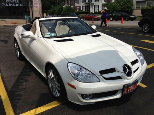 2009 mercedes-benz slk300 base convertible 2-door 3.0l