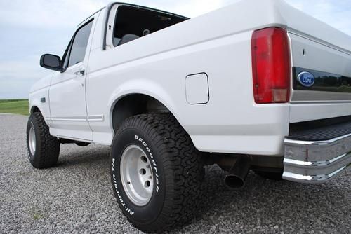 1993 ford bronco xlt lariat sport utility 2-door 5.8l