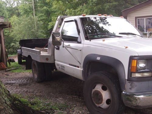 2000 gmc 3500 hd  duramax diesel  aluminum flatbed truck