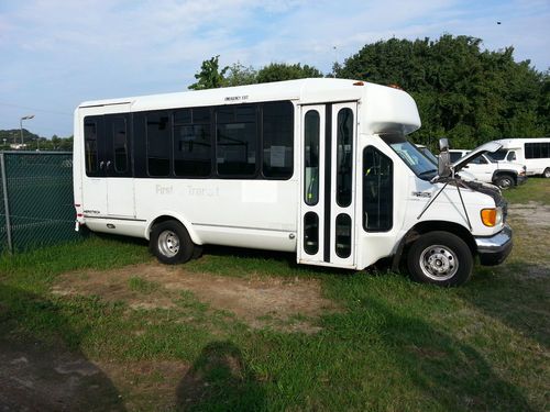 2003 ford e-450 super duty handicap wheelchair lift 7.3 diesel turbo one owner