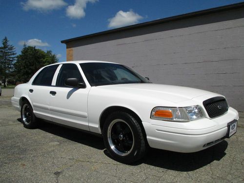 2001 ford crown victoria police interceptor: garage kept, system, custom wheels