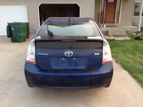 2010 toyota prius base hatchback 4-door 1.8l no reserve!