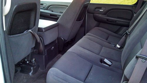 2009 Chevrolet Tahoe LS Sport Utility 4-Door 5.3L, image 2