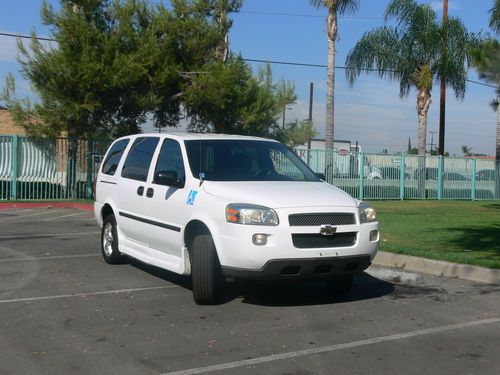 2007 chevrolet chevy uplander handicap transport paratransit wheelchair van