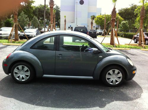 2003 volkswagen beetle gl hatchback 2-door 2.0l