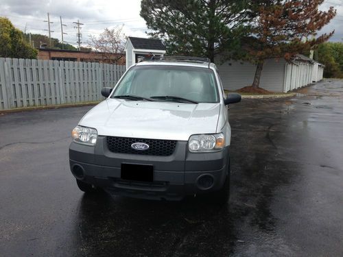 Ford : 2005 escape xlt awd very clean! 70,000 miles no reserve 7 days