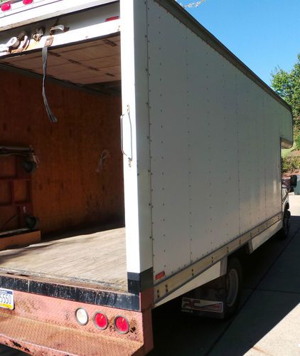 2002 GMC Savana 3500 Box Truck 52K Mileage, image 7