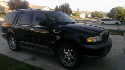 1998 lincoln navigator sport utility 4-door 5.4l 4x4 black with 24" rims