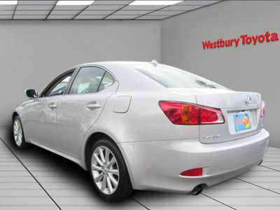 4dr Sport Sd AWD, Moonroof, Leather Heated Seats w/ Memory, NAV, Westbury Toyota, image 3