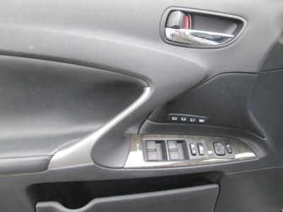 4dr Sport Sd AWD, Moonroof, Leather Heated Seats w/ Memory, NAV, Westbury Toyota, image 8