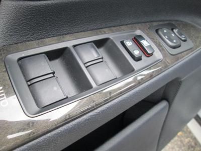 4dr Sport Sd AWD, Moonroof, Leather Heated Seats w/ Memory, NAV, Westbury Toyota, image 9