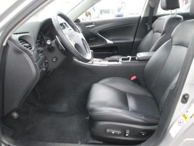 4dr Sport Sd AWD, Moonroof, Leather Heated Seats w/ Memory, NAV, Westbury Toyota, image 18