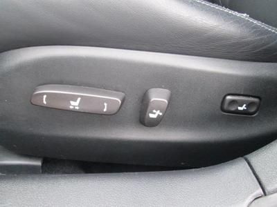 4dr Sport Sd AWD, Moonroof, Leather Heated Seats w/ Memory, NAV, Westbury Toyota, image 23