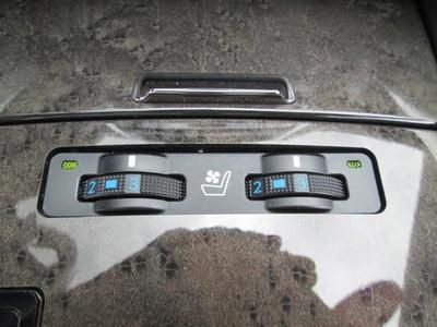 4dr Sport Sd AWD, Moonroof, Leather Heated Seats w/ Memory, NAV, Westbury Toyota, image 28