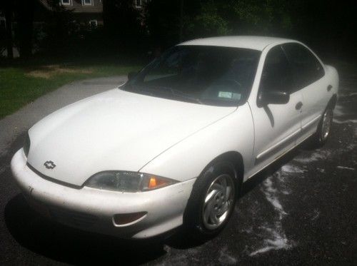 1999 chevrolet cavalier  4-door 2.2l