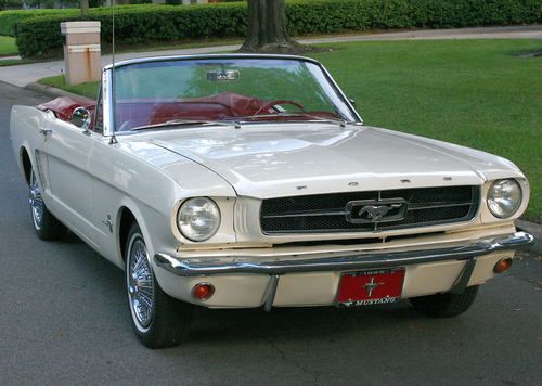 Beautiful restored florida car - 1965 ford mustang convertible - 2k miles