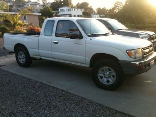 1998 toyota tacoma dlx extended cab pickup 2-door 2.4l