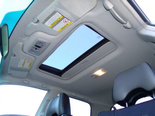 Only 34K Miles 5 Speed Manual Transmission Leather Sunroof AWD Bed Extender, image 4