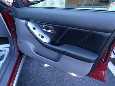 Only 34K Miles 5 Speed Manual Transmission Leather Sunroof AWD Bed Extender, image 34