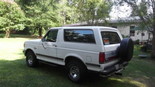 1990 white ford bronco  original blue interior 4 x 4 very nice