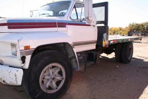 1984 ford 750 8.2 l diesel flatbed detroit flatbed