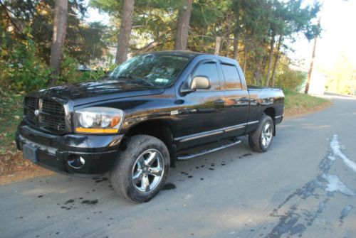 2006 dodge ram 1500 night runner   hemi  4x4   fix or parts truck