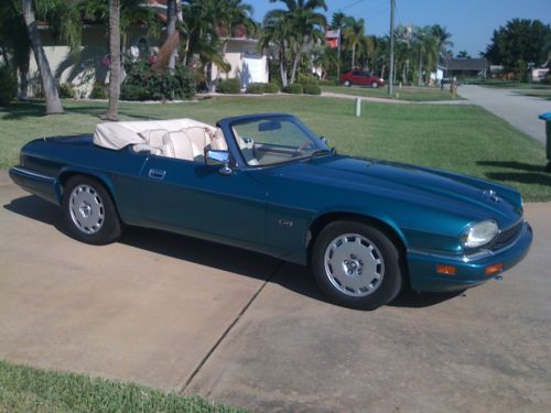 Rare!  jaguar xjs celebration convertable 53k collectors car.