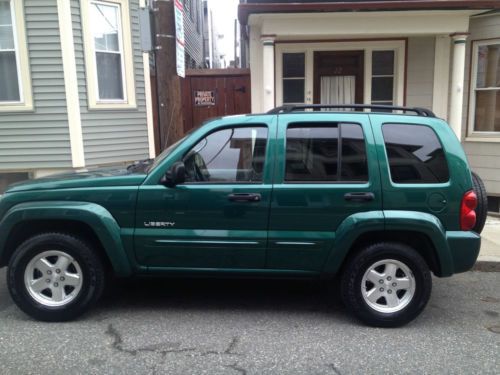 2004 jeep liberty with only 43,000 miles!