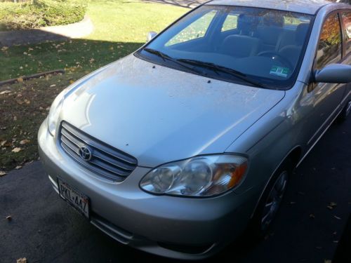 2004 toyota corolla ce sedan 4-door 1.8l super low miles silver