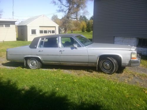 1986 cadillac fleetwood brougham sedan 4-door 5.0l