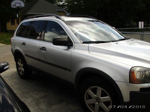 2005 volvo xc90 2.5t sport utility 4-door 2.5l