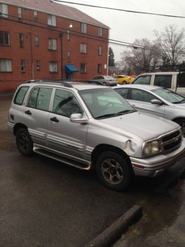 2001 chevrolet tracker lt sport utility 4-door 2.5l 4x4