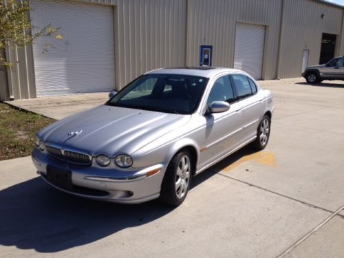 2004 jaguar x-type base sedan 4-door 3.0l-low miles!!!