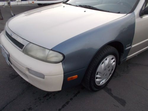 1994 Nissan Altima, NO RESERVE, image 4