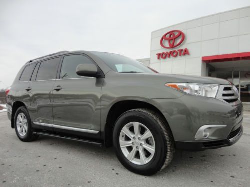 Certified 2011 highlander se 4x4 heated leather sunroof rear camera video 4wd