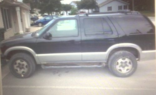 95 chevrolet s10 blazer 4x4 - $2500