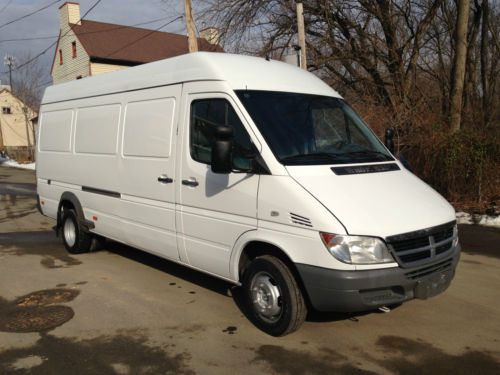 2006 dodge sprinter 3500  base cargo van 3-door 2.7l no reserve!!!!