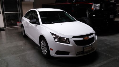 2011 chevrolet cruze ls sedan 4-door 1.8l (low miles 22,090) - one owner - lqqk