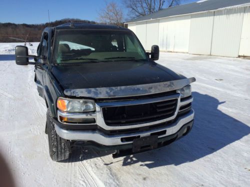 2004 gmc sierra 2500 hd slt crew cab pickup 4-door 6.6l - damaged