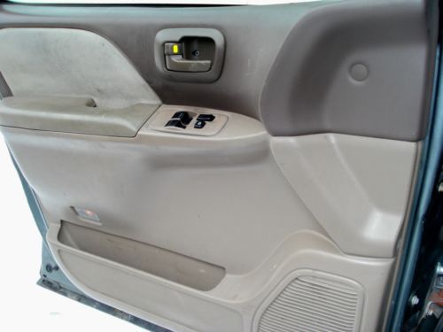 Toyota Sienna CE Minivan 2000 Metallic Green, image 9