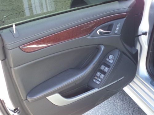 CTS w/ V Upfit, CTS-V, 20" Niche Staggered, Vista Roof, CUSTOM, Loaded, Leather, image 24