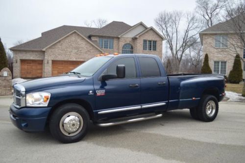 Dually diesel laramie navigation sun roof,leather, sun roof, super clean,