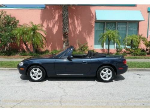 Nice southern convertible, 5 speed, cloth interior, alloy wheels. fun sports car